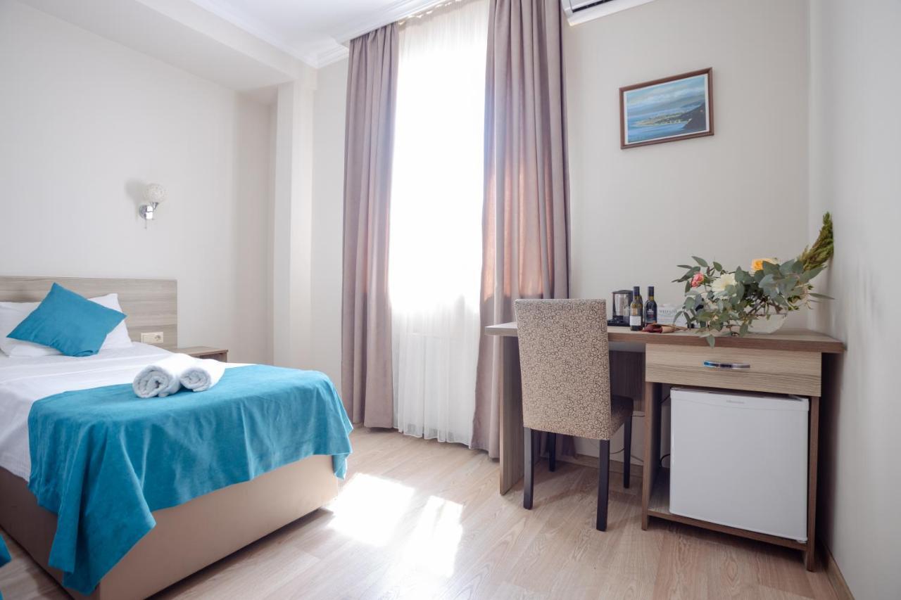 Daisi Sunset Hotel Batumi Exterior photo